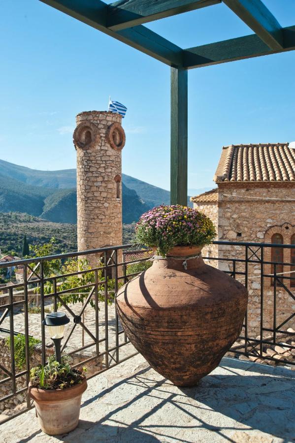Alexandros Pension Делфи Екстериор снимка