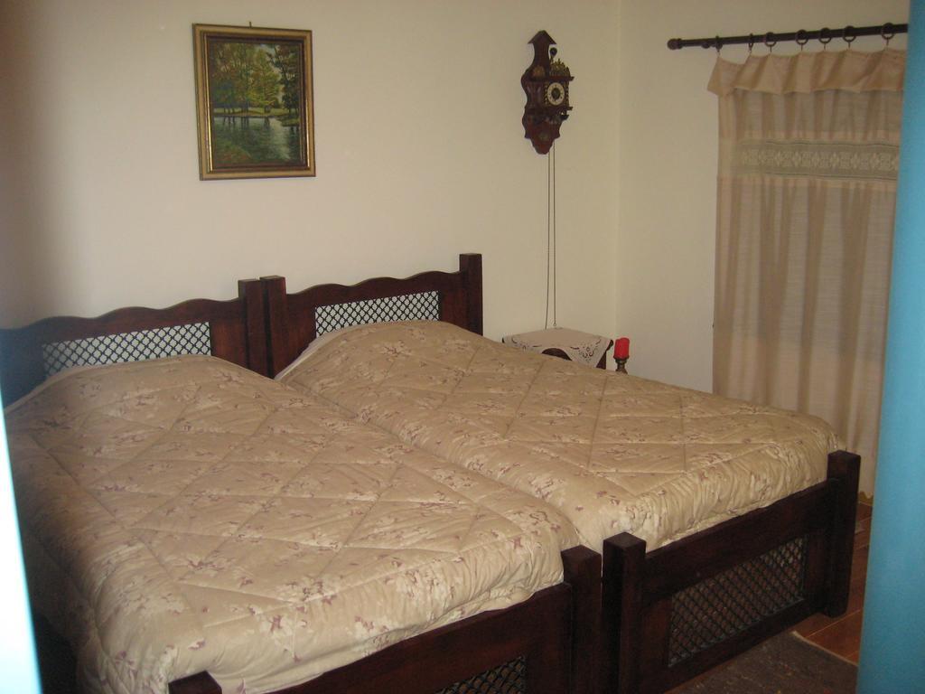 Alexandros Pension Делфи Стая снимка